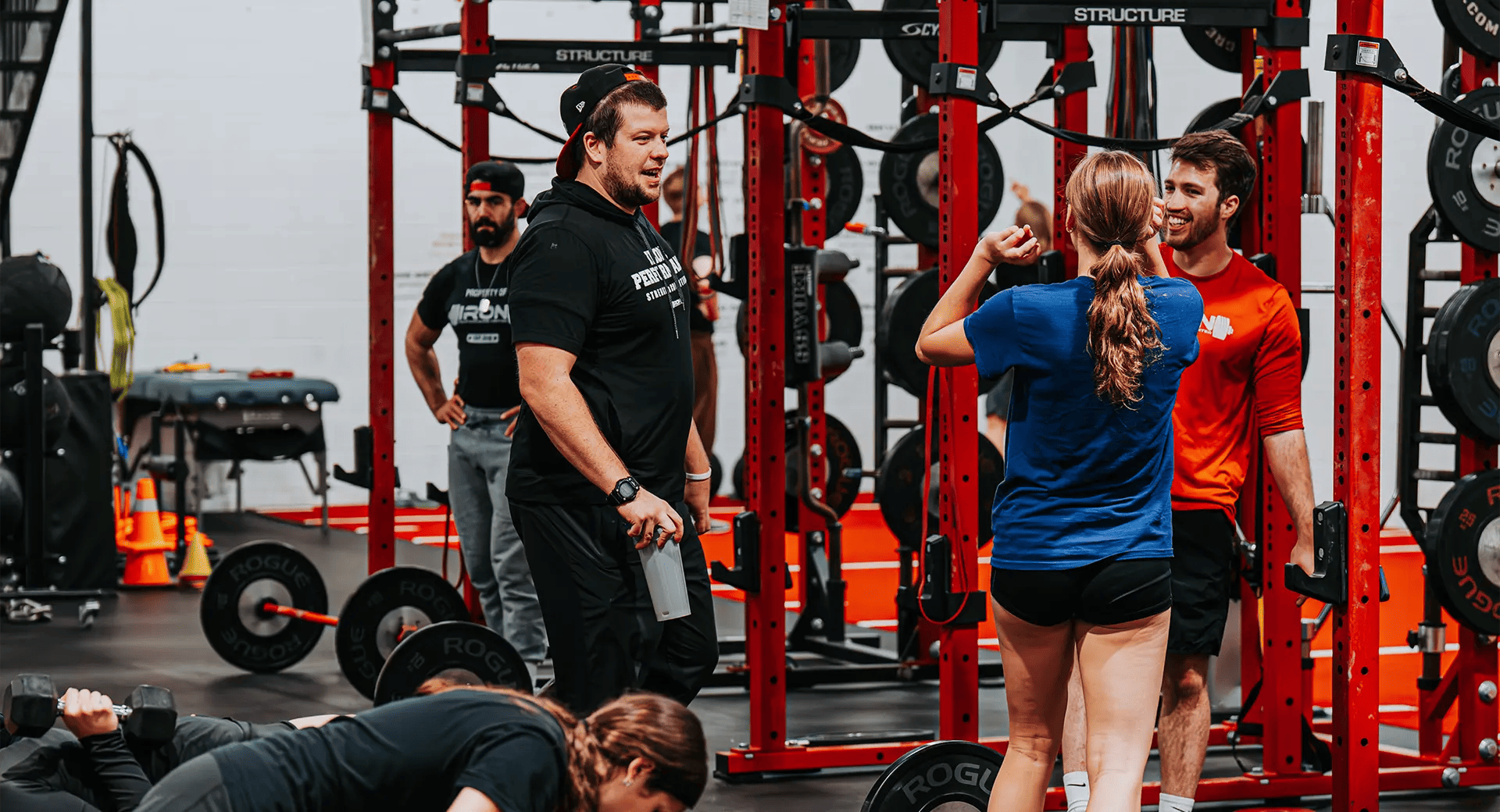 people training together at Iron Performance Center